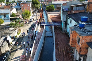 Secretaria de Obras trabalha na contenção das margens do Córrego Pedreira